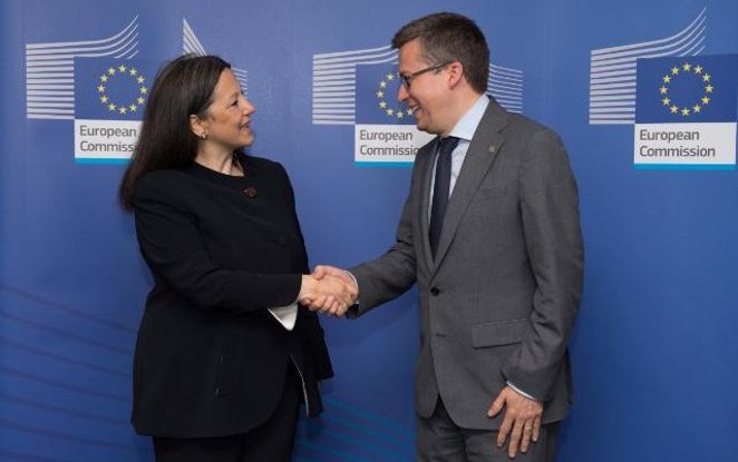 Il Commissario europeo per la Ricerca, l'Innovazione e la Scienza, Carlos Moedas incontra Catia Bastioli per discutere di bioeconomia e innovazione in Europa